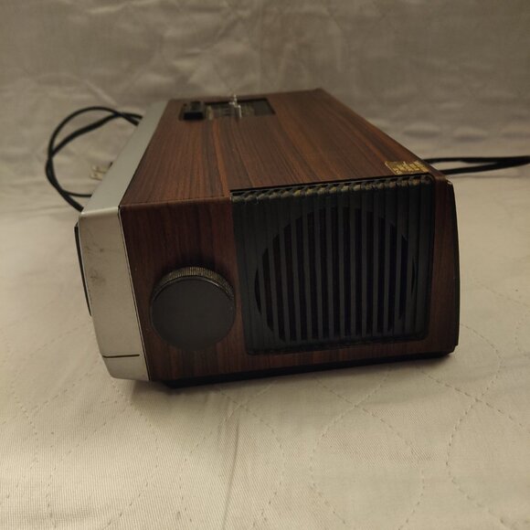 Juliette Solid State Vintage Clock Radio El 2002 Collectible - Picture 3 of 5